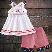 Load image into Gallery viewer, Patriotic Appliqué Smocked Short Set
